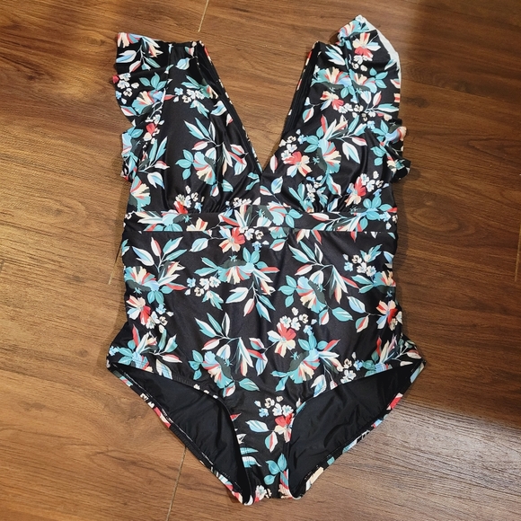 Floral Modcloth Swimsuit - Picture 6 of 6